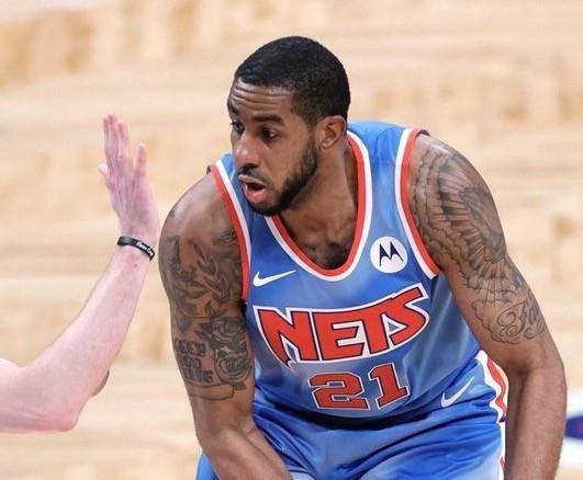 他们通过快 他们通过快