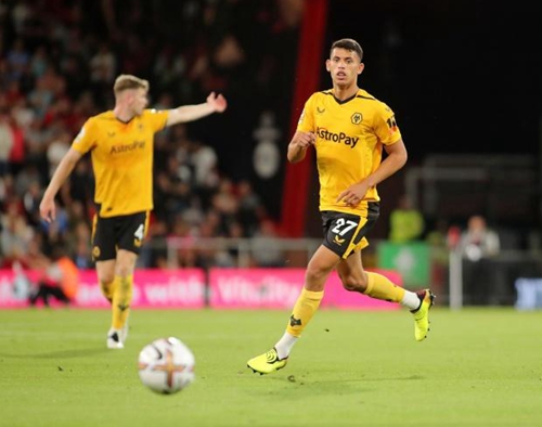 消息源称两 消息源称两